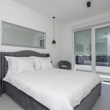 Villa Della Rode Lozovac